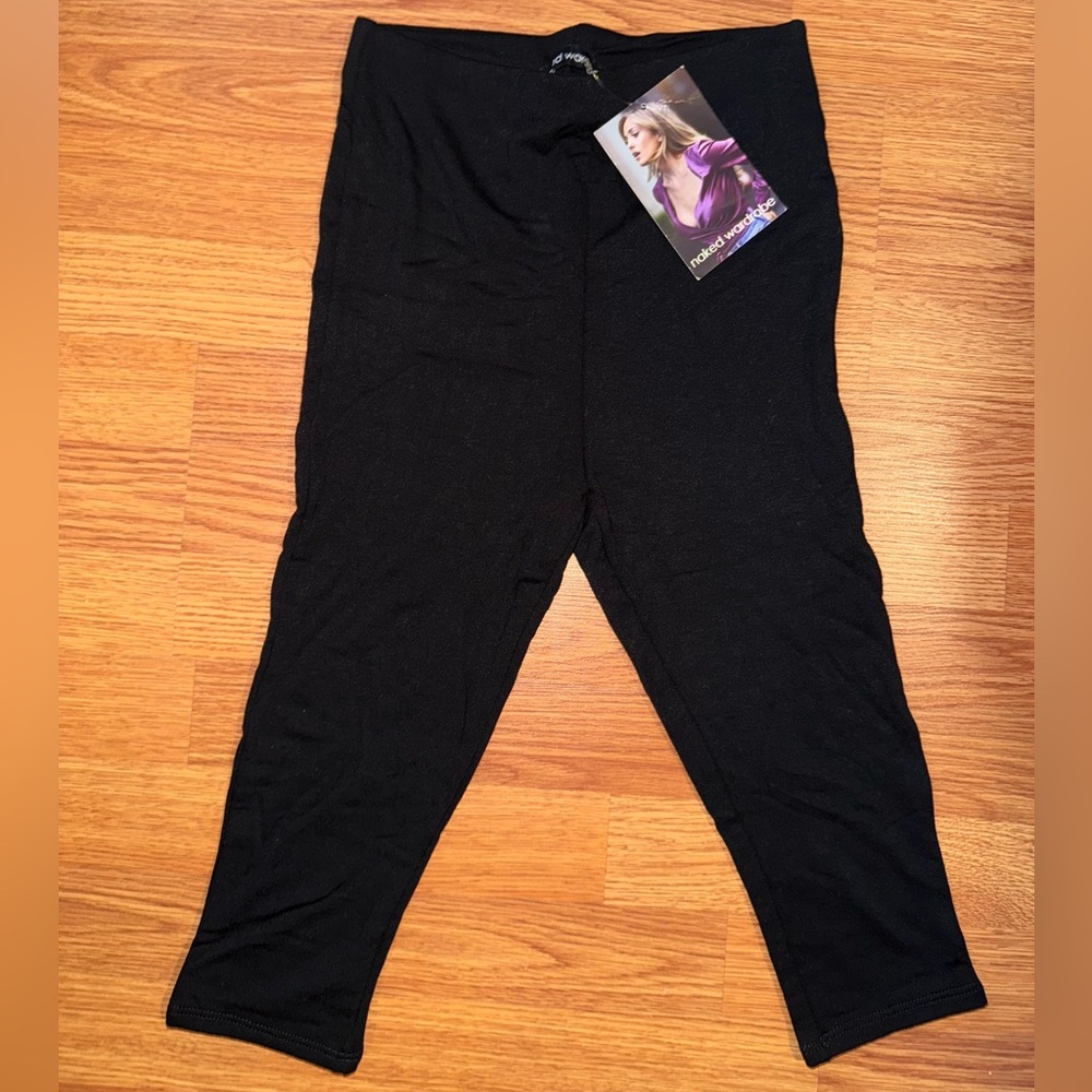 Black Crop Capri Leggings